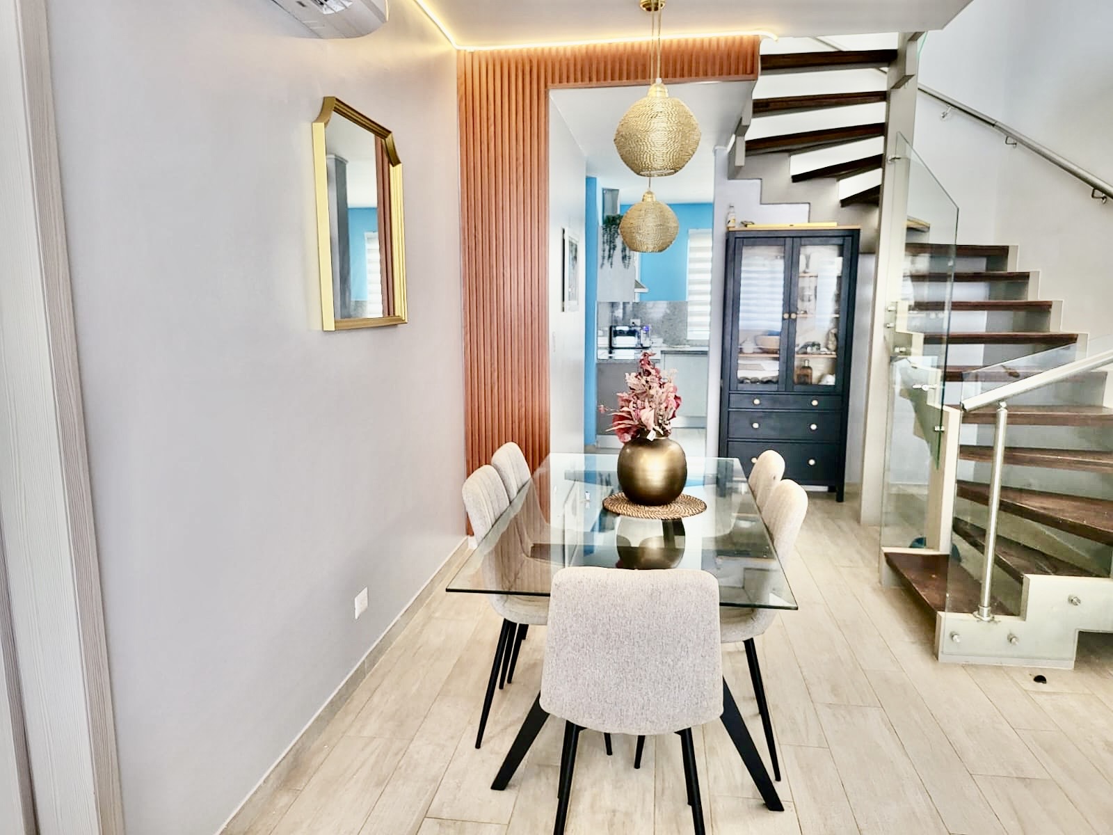 Excellent PENTHOUSE for RENT, close to the beach and touristic area 4