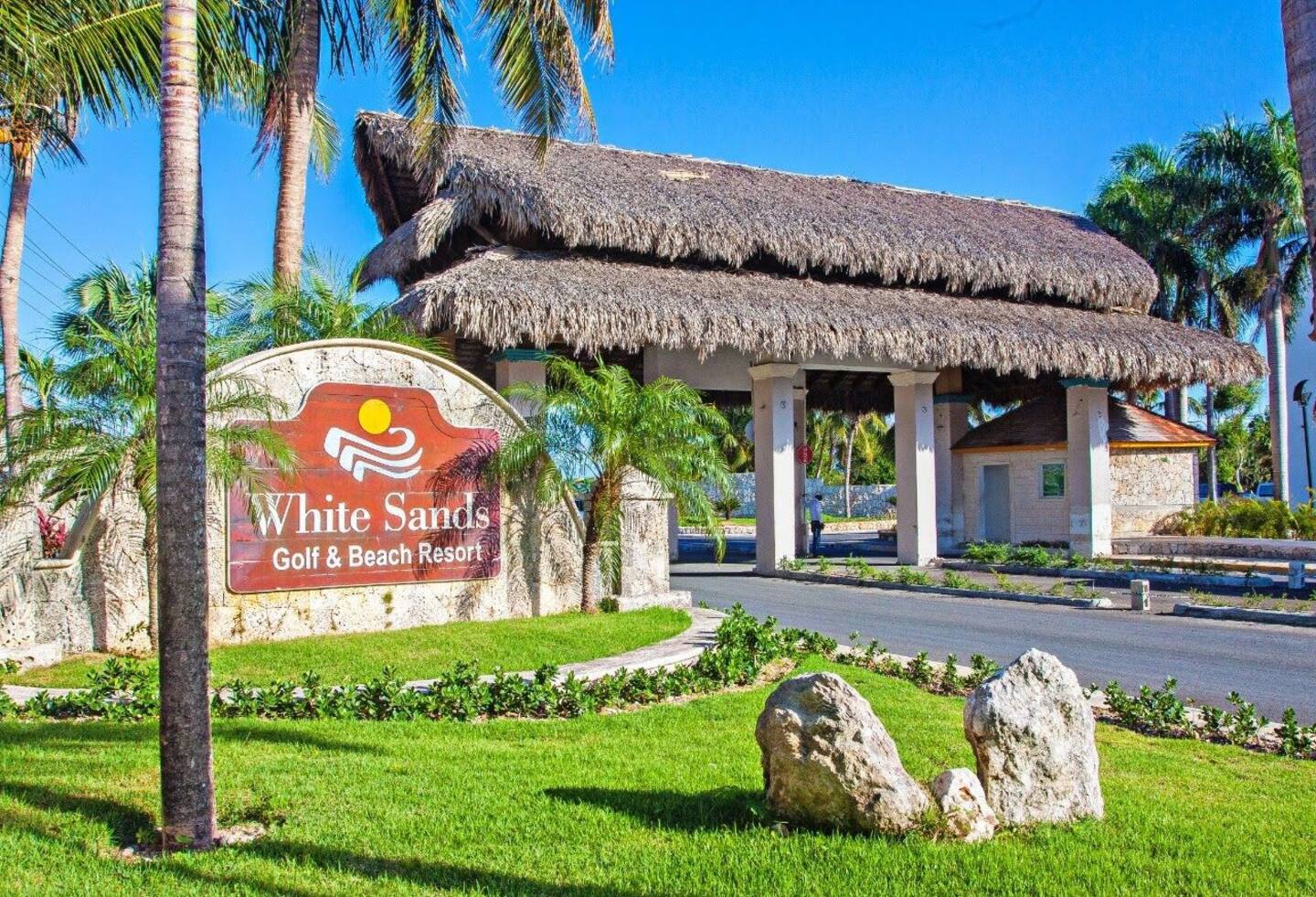 EXQUISITE 3 BEDROOMS APARTMENT RENTALS IN PUNTA CANA BAVARO: YOUR LUXURIOUS GETAWAY NEAR THE BEACH