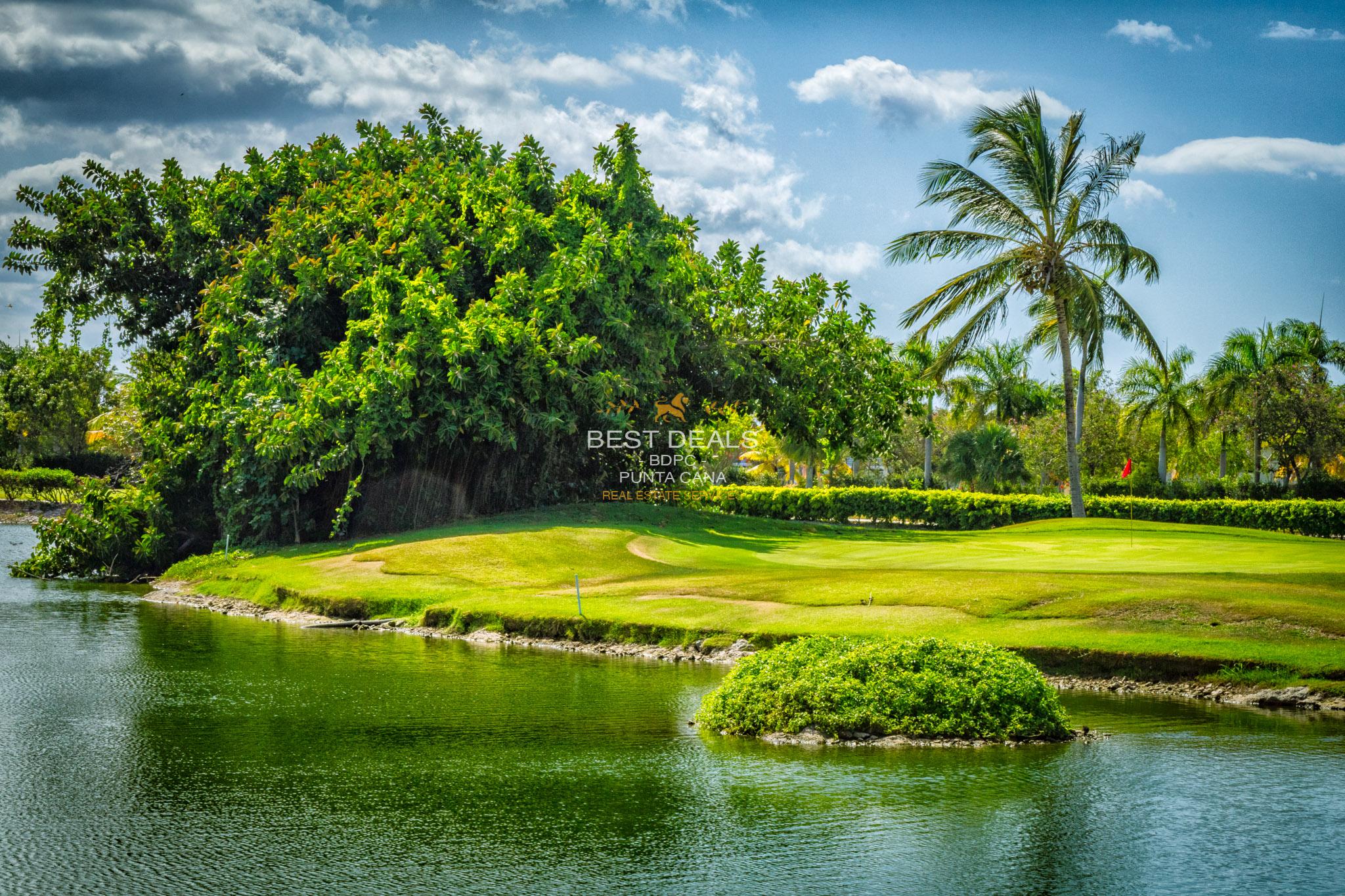 Land for sale Cocotal Golf & Country Club, very well located, 1098 m2 3