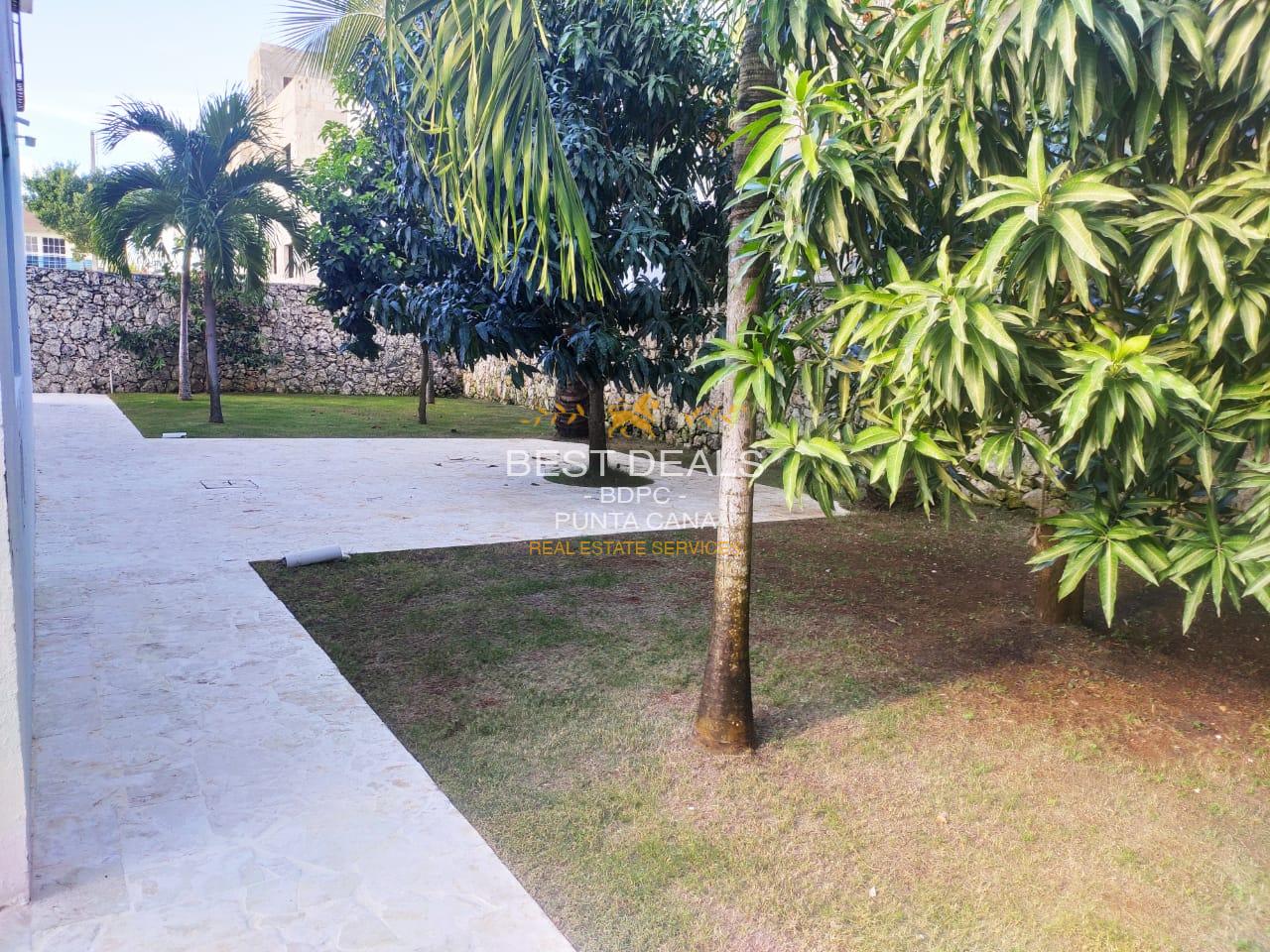 Large House for Sale El Ejecutivo – Bavaro 2