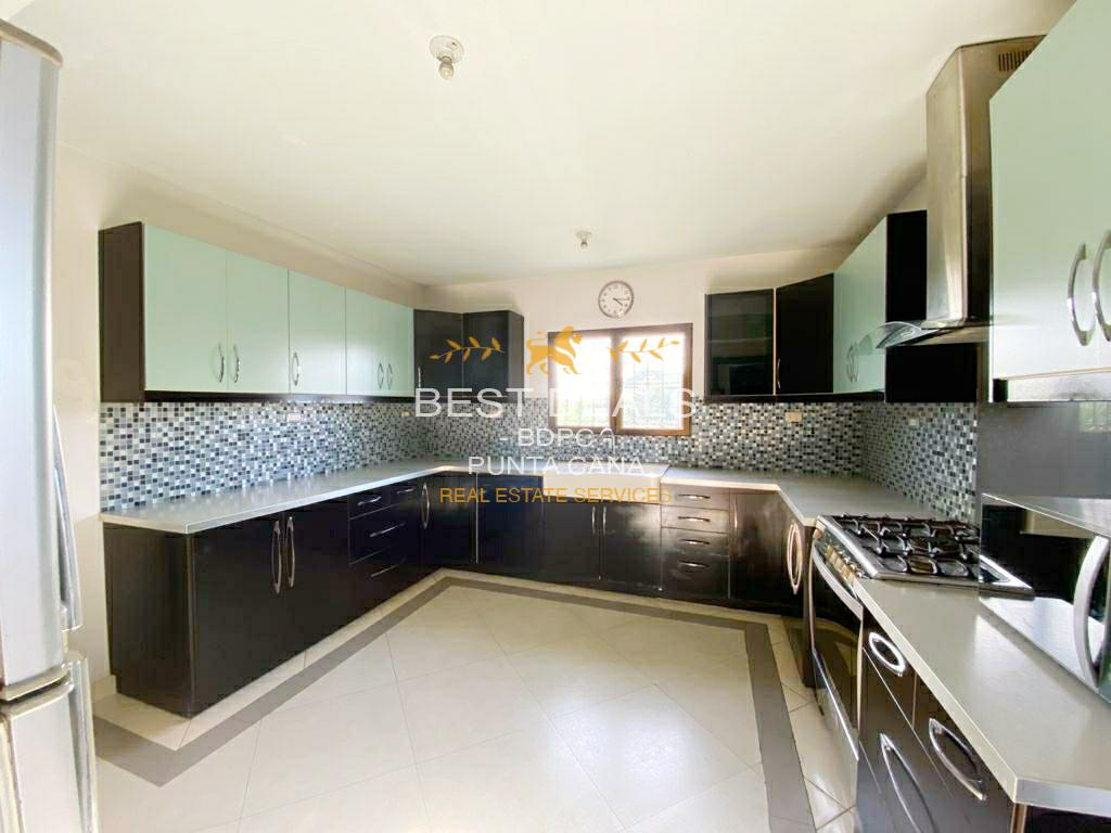 Large House for Sale El Ejecutivo – Bavaro