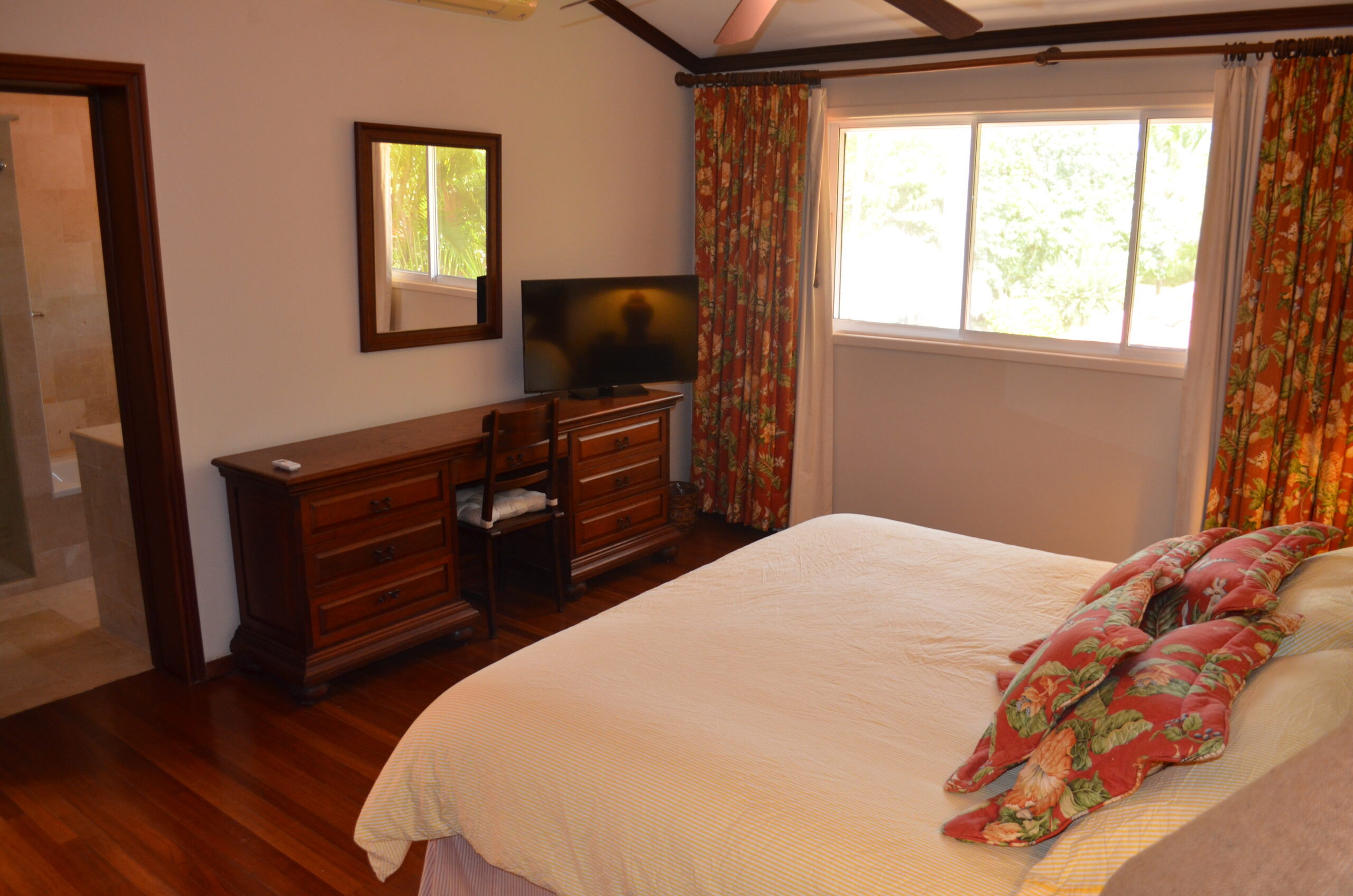 Large villa with pool for Sale Cocotal Golf & Country Club 5