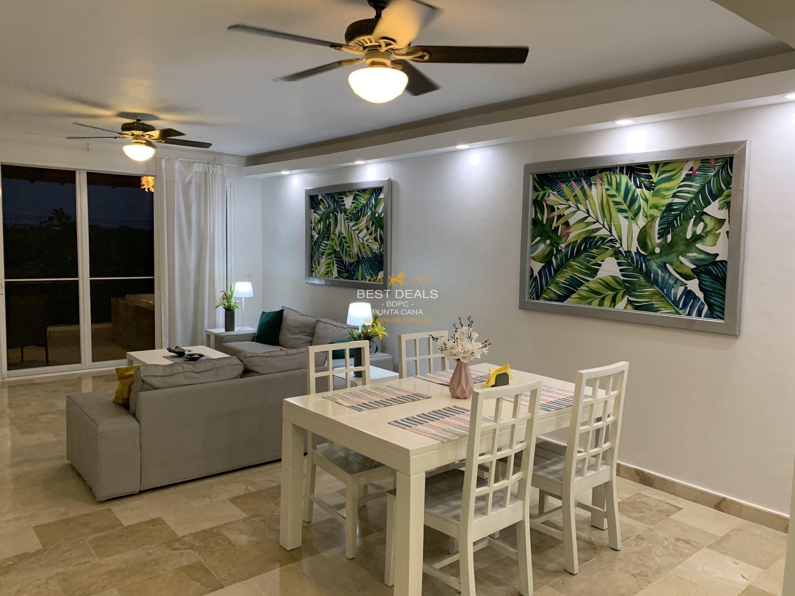 Marble floors condo near the beach 5