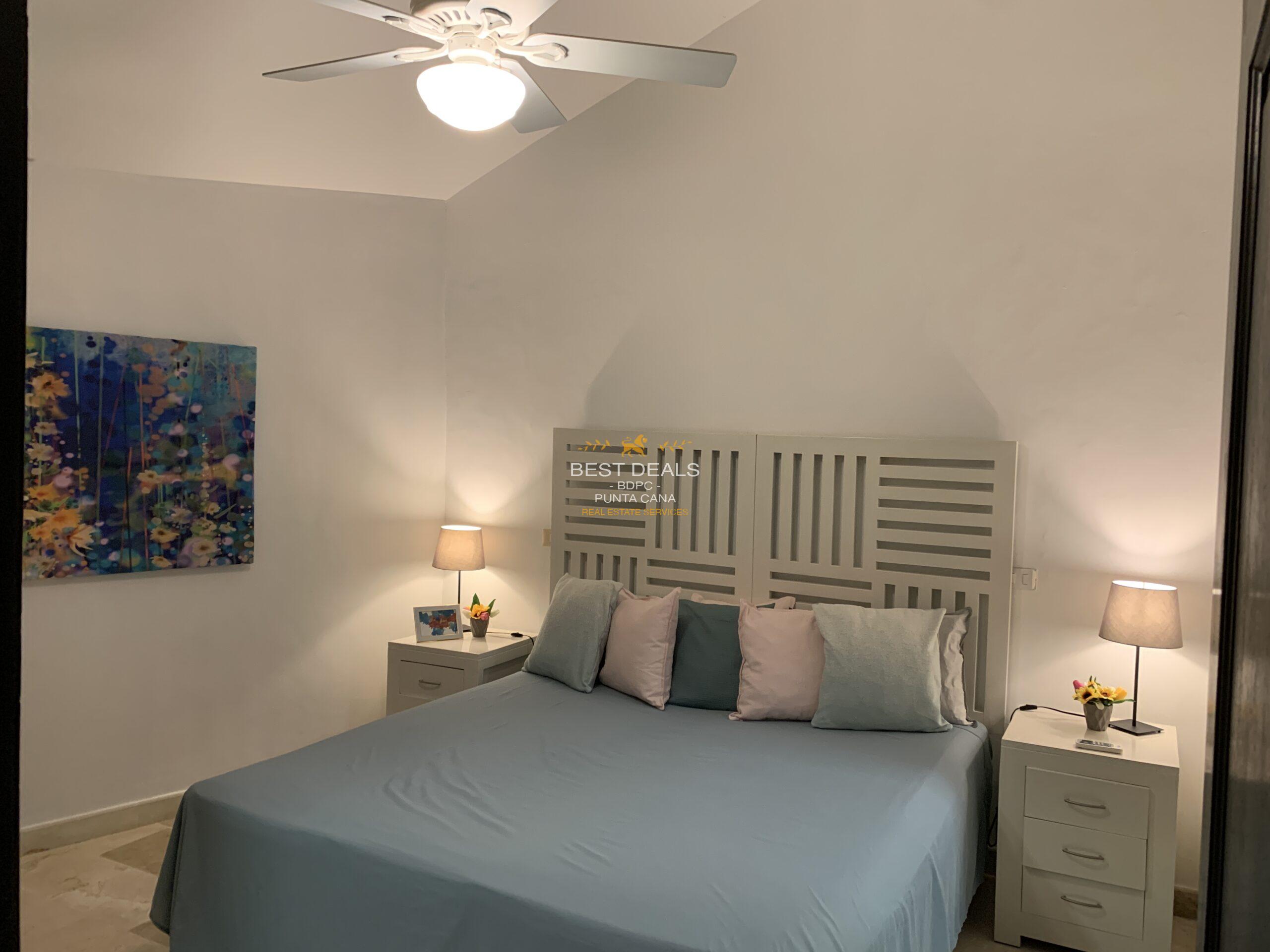 Marble floors condo near the beach 3