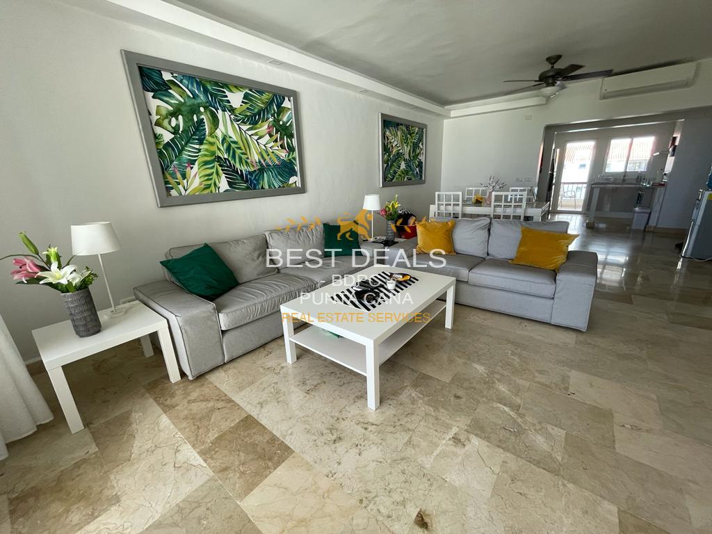 Marble floors condo near the beach
